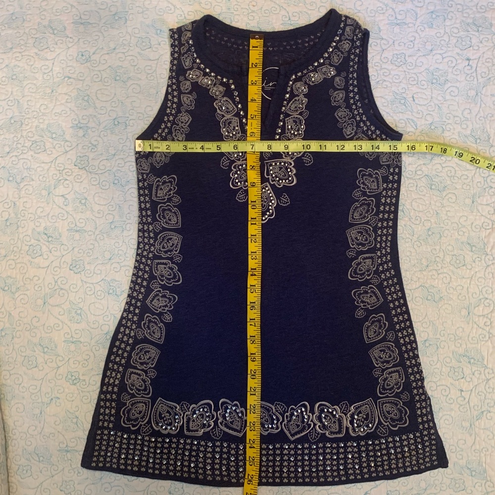 INC International Concepts Sleeveless Tee Bandana Print Split V-Neck - Picture 5 of 6